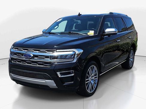 Used 2024 Ford Expedition Platinum RWD image 7