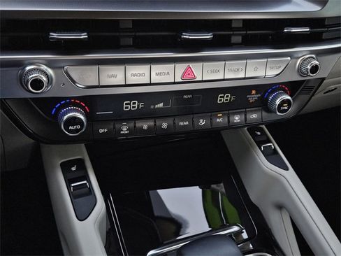 Used 2024 Kia Telluride S w/ S Sunroof Package image 25