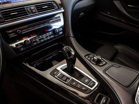 Used 2013 BMW 650i xDrive Convertible image 14