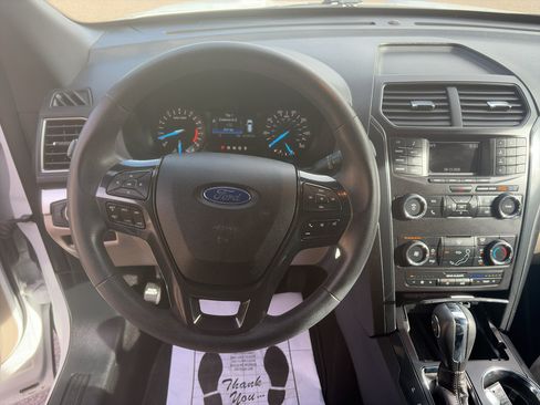 Used 2018 Ford Explorer 4WD image 14