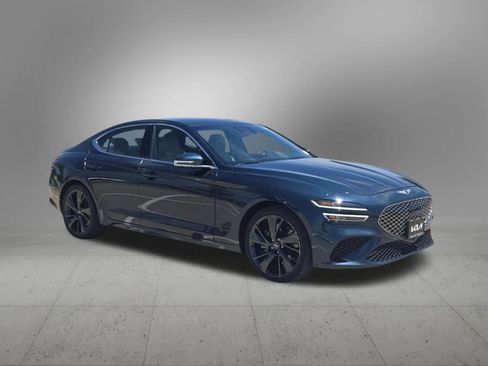 Used 2023 Genesis G70 3.3T RWD image 8