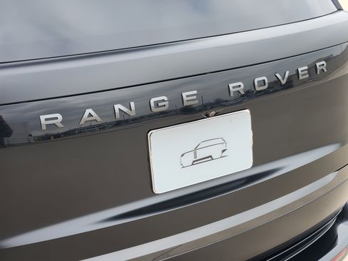 Certified 2025 Land Rover Range Rover Long Wheelbase Autobiography image 13