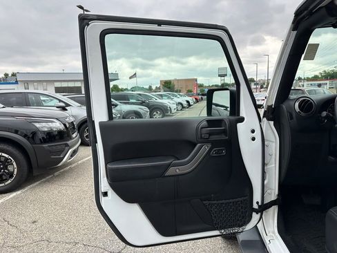 Used 2016 Jeep Wrangler Unlimited Sport AWD/4WD image 15