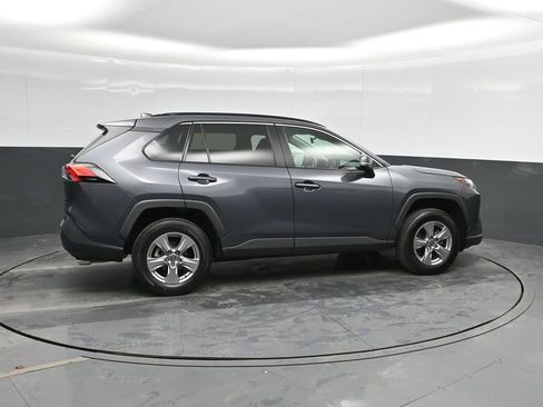 Used 2022 Toyota RAV4 XLE w/ Convenience Package image 3
