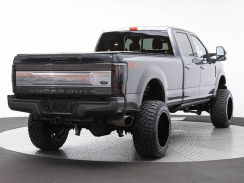 Used 2017 Ford F250 Platinum w/ Platinum Ultimate Package AWD/4WD image 5