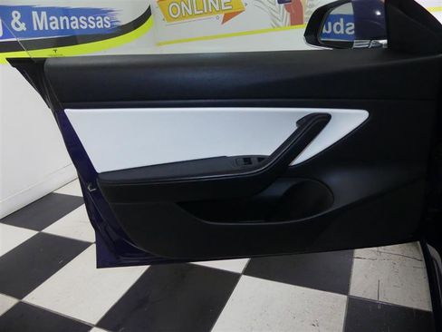 Used 2019 Tesla Model 3 Standard Range Plus image 21