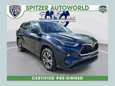 Used 2025 Toyota Highlander XLE AWD/4WD image 1