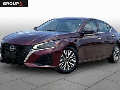 Used 2024 Nissan Altima 2.5 SV