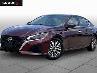 Used 2024 Nissan Altima 2.5 SV FWD video 1
