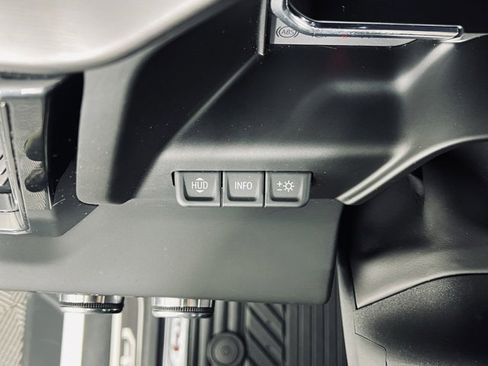 Used 2025 GMC Sierra 1500 AT4 w/ AT4 Premium Package image 25