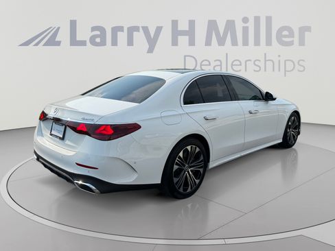 Used 2024 Mercedes-Benz E 450 4MATIC Sedan image 5