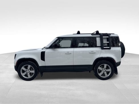 Used 2023 Land Rover Defender 110 SE image 2