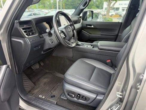 Used 2024 Lexus GX 550 AWD/4WD image 14
