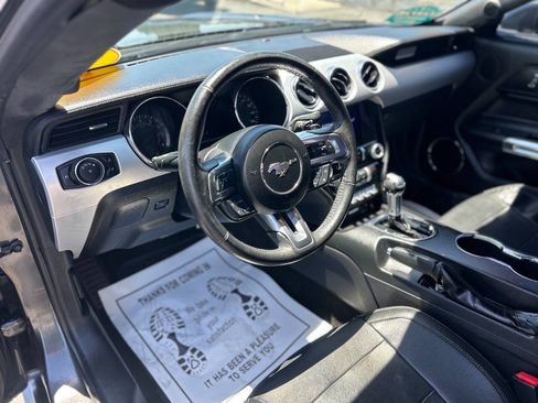Used 2017 Ford Mustang Premium RWD image 10