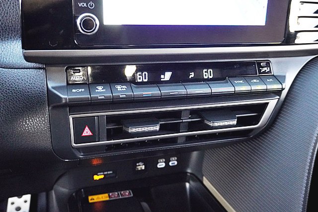 Used 2026 Toyota Camry SE w/ Convenience Package FWD image 37