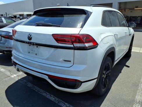 Used 2023 Volkswagen Atlas Cross Sport SEL R-Line AWD/4WD image 3