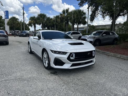 Used 2024 Ford Mustang GT Premium RWD image 8