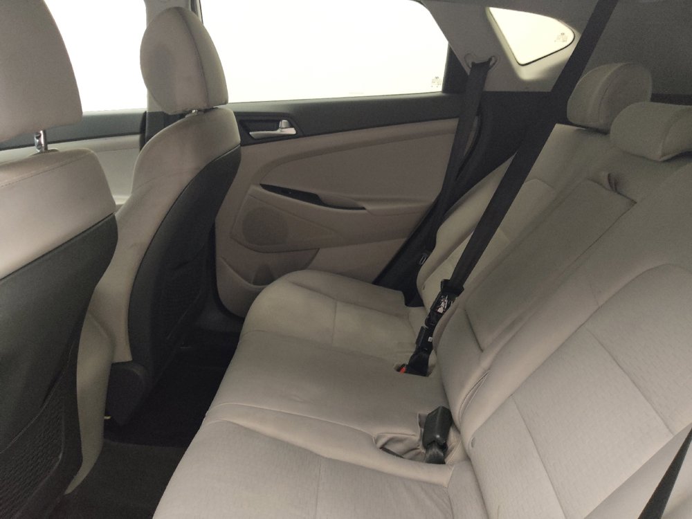 Used 2020 Hyundai Tucson Value FWD image 18