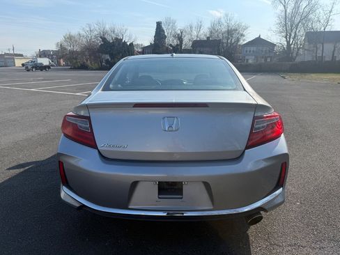 Used 2017 Honda Accord EX image 6