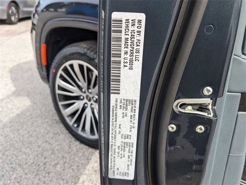 New 2024 Jeep Grand Wagoneer Series III image 35