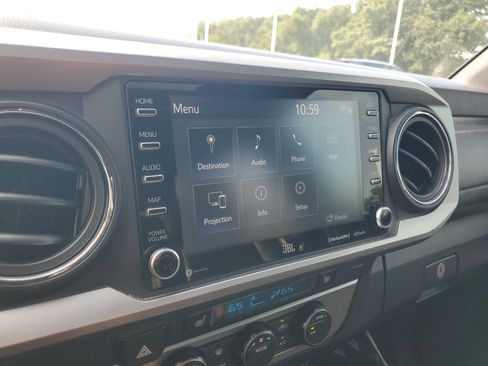 Used 2020 Toyota Tacoma Limited AWD/4WD image 29