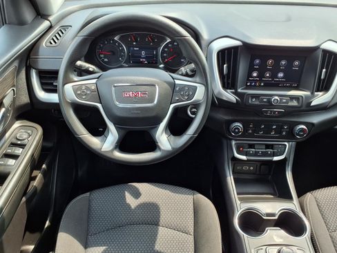 Used 2024 GMC Terrain SLE AWD/4WD image 4