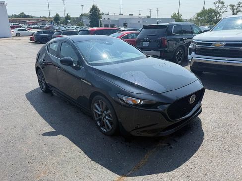 Used 2023 MAZDA MAZDA3 s FWD image 4