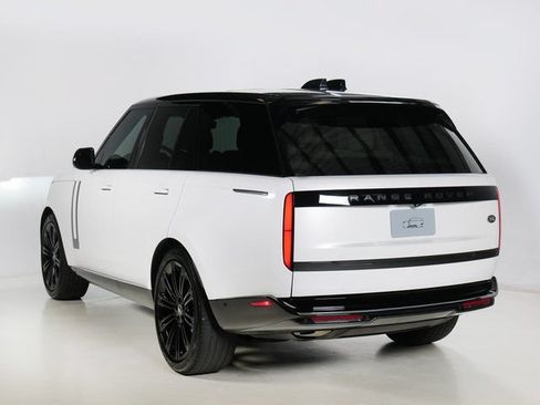 Certified 2023 Land Rover Range Rover SE AWD/4WD image 32