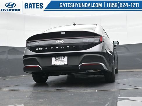 Used 2025 Hyundai Sonata SE image 31