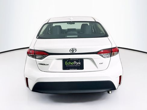 Used 2025 Toyota Corolla LE image 7