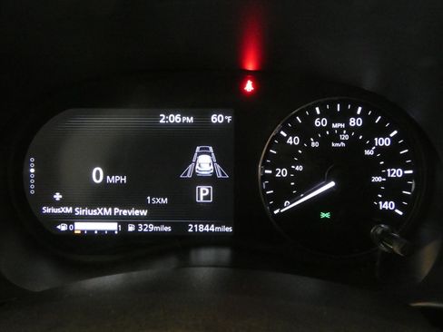 Used 2023 Nissan Kicks SR image 16