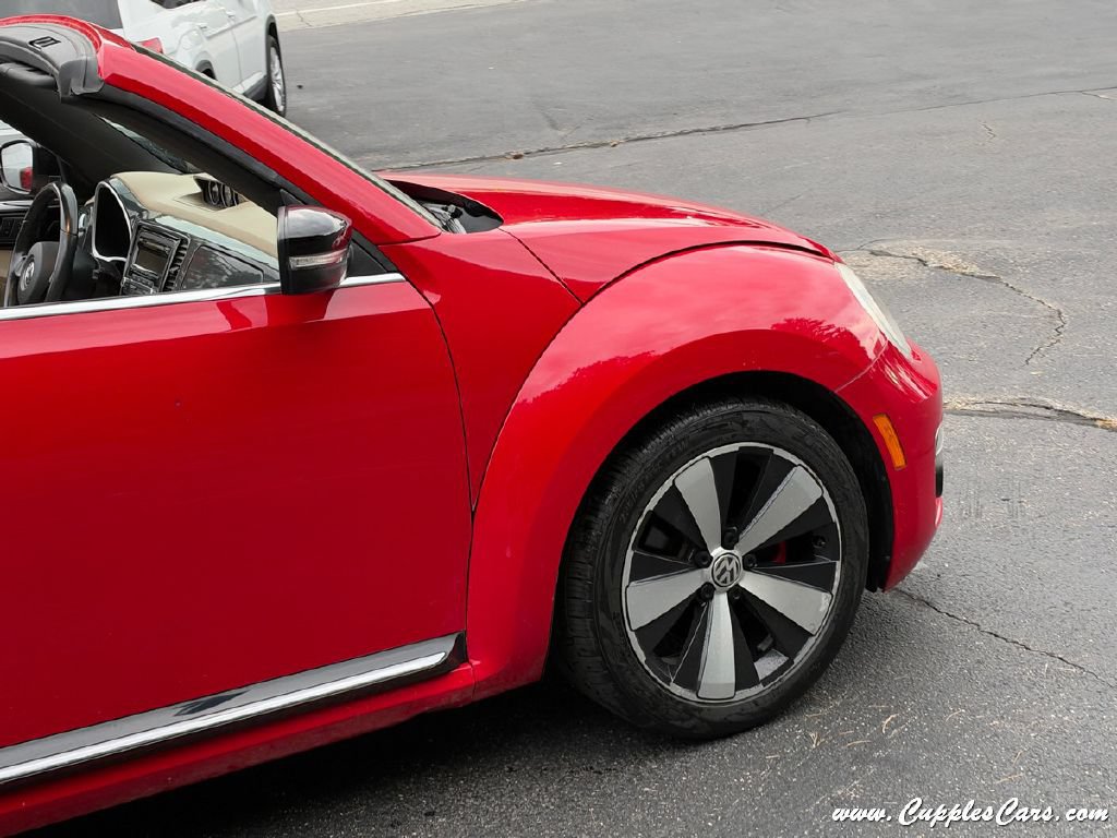 Used 2013 Volkswagen Beetle 2.0T FWD image 35