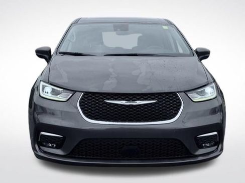 Certified 2023 Chrysler Pacifica Touring-L FWD image 3