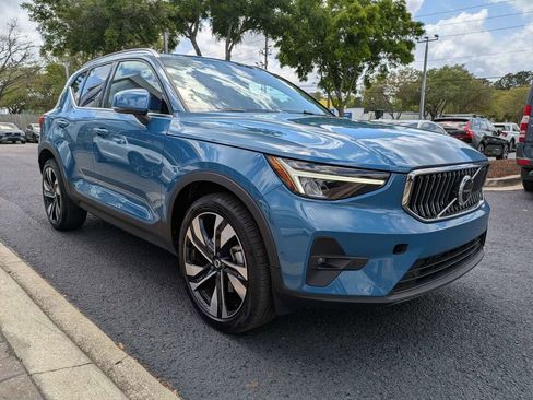 Used 2023 Volvo XC40 B5 Plus w/ Protection Package Premier image 8