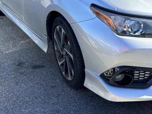 Used 2018 Toyota Corolla iM w/ All-Weather Mat Package image 5