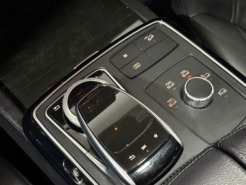 Used 2017 Mercedes-Benz GLE 350 4MATIC image 40