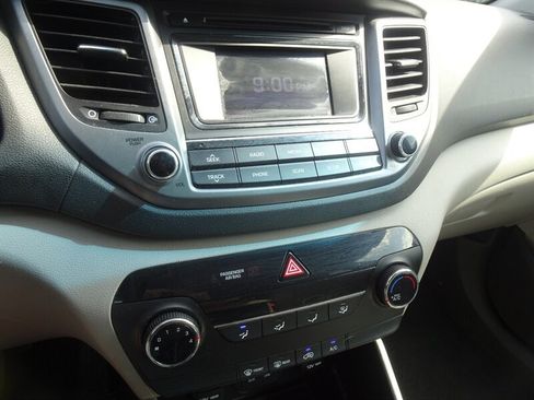 Used 2016 Hyundai Tucson SE w/ Option Group 02 AWD/4WD image 14