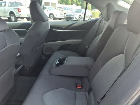 Used 2022 Toyota Camry LE AWD/4WD image 7