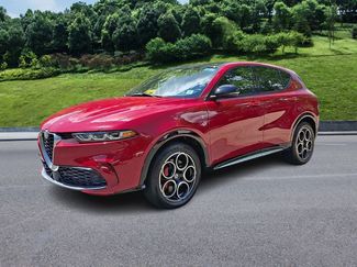 Used 2024 Alfa Romeo Tonale Ti w/ Premium Interior Package AWD/4WD video 1