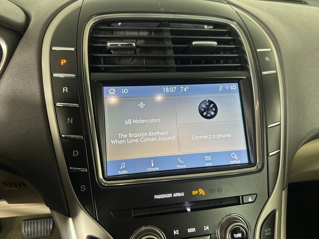 Used 2019 Lincoln Nautilus Premier AWD/4WD image 16