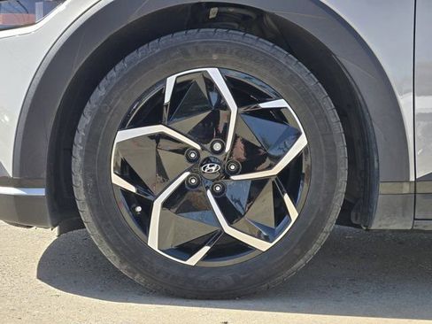 Certified 2022 Hyundai Ioniq 5 SE w/ Cargo Package image 11