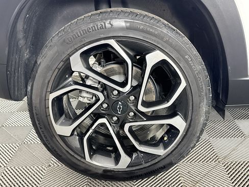 Used 2024 Chevrolet Trax RS w/ Driver Confidence Package FWD image 31