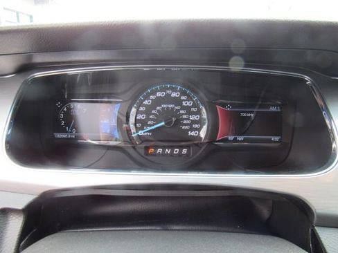 Used 2017 Ford Taurus SEL w/ Equipment Group 201A image 23