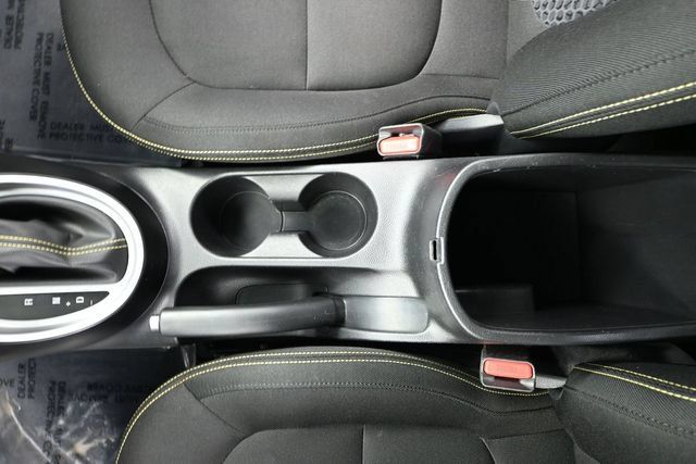 Used 2015 Kia Soul + FWD image 25