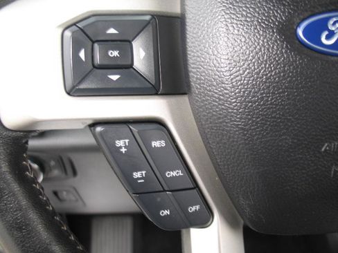 Used 2019 Ford F150 Lariat w/ Equipment Group 502A Luxury AWD/4WD image 34