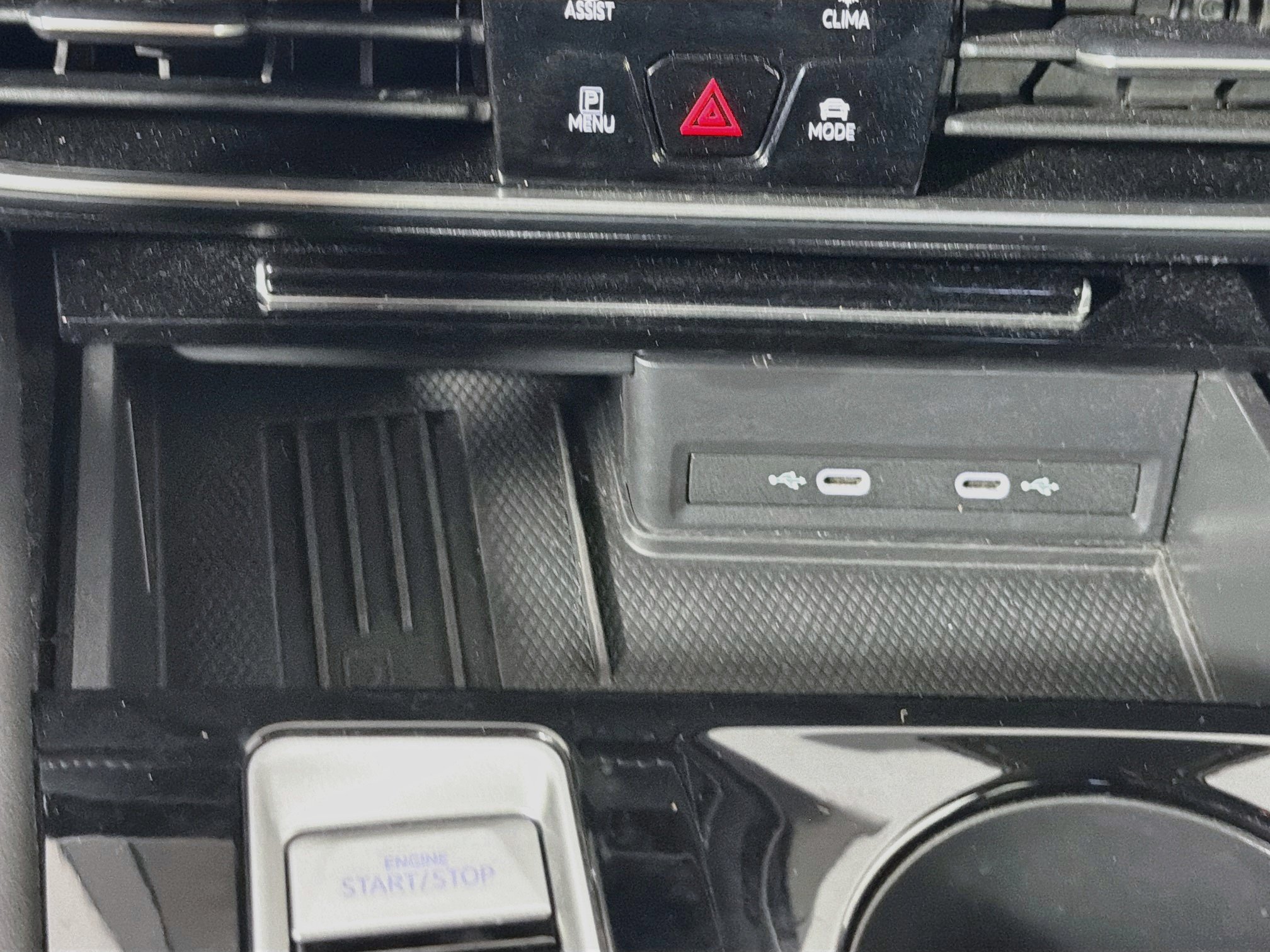 Used 2025 Volkswagen Atlas SE FWD image 26