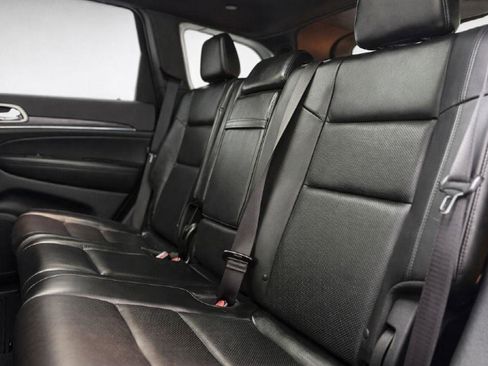 Used 2020 Jeep Grand Cherokee Limited w/ Luxury Group II image 24