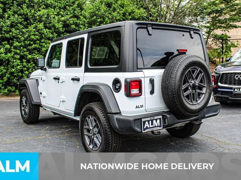 Used 2025 Jeep Wrangler Unlimited Sport AWD/4WD image 4