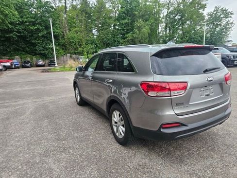 Used 2018 Kia Sorento FWD image 7