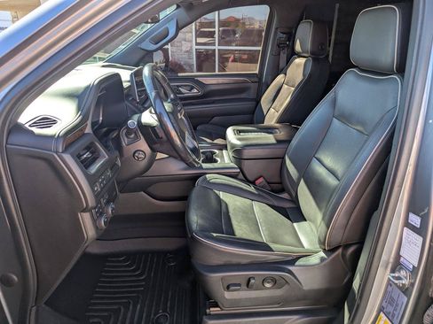 Used 2022 Chevrolet Suburban Premier AWD/4WD image 11